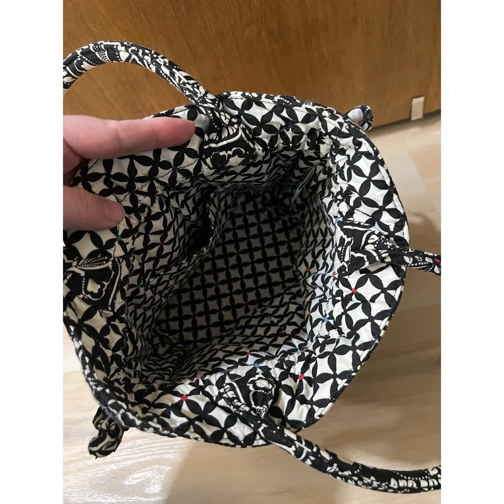 VERA BRADLEY Black White Stripe Barcelona Floral Pattern Bucket Bag Purse - Picture 3 of 8
